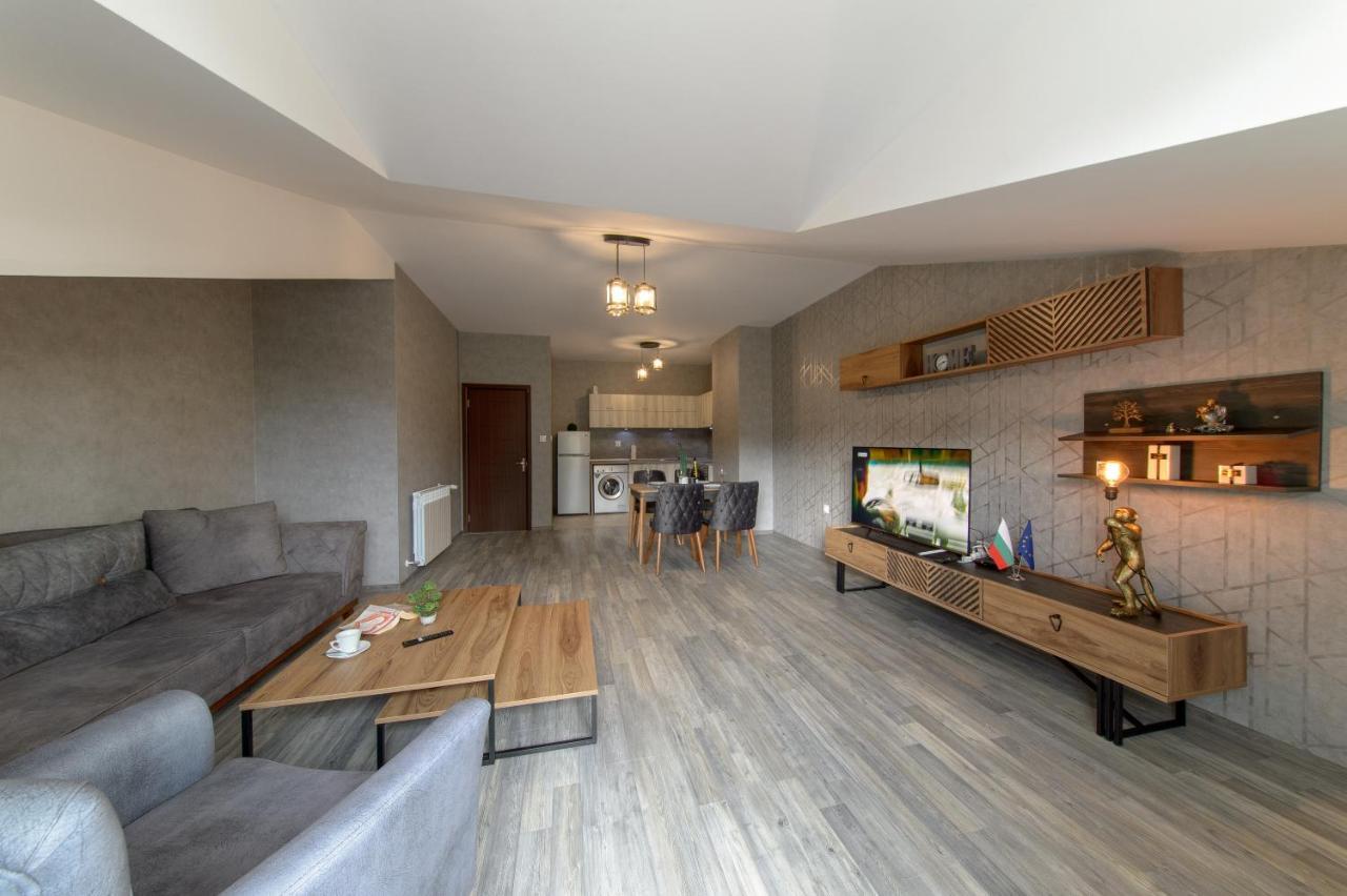 Апартаменти Luxury 2-bedroom By Studenets Center By Flat Mаnager