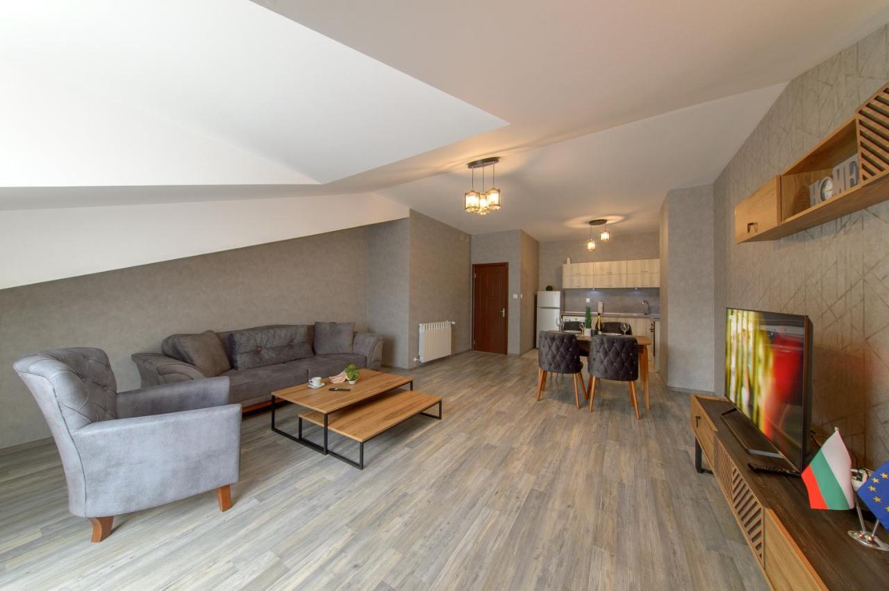 Апартаменти Luxury 2-bedroom By Studenets Center By Flat Mаnager *